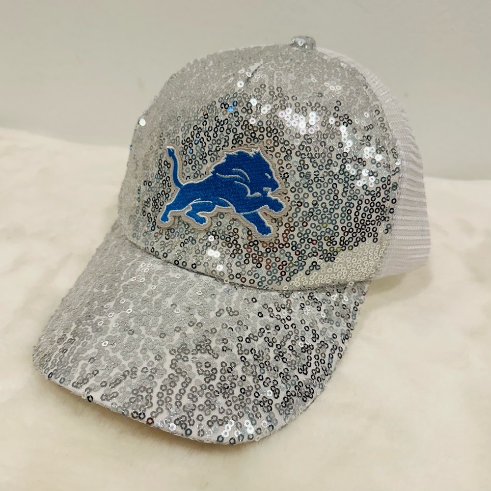 Detroit Lions logo hat! Glitter sequin trucker baseball cap!